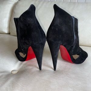 Fire Style Suede Heels